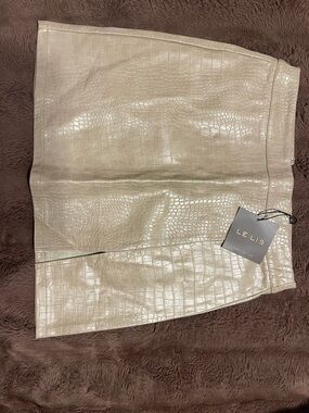 Le Lis Croc-Embossed Mini Skirt in Beige